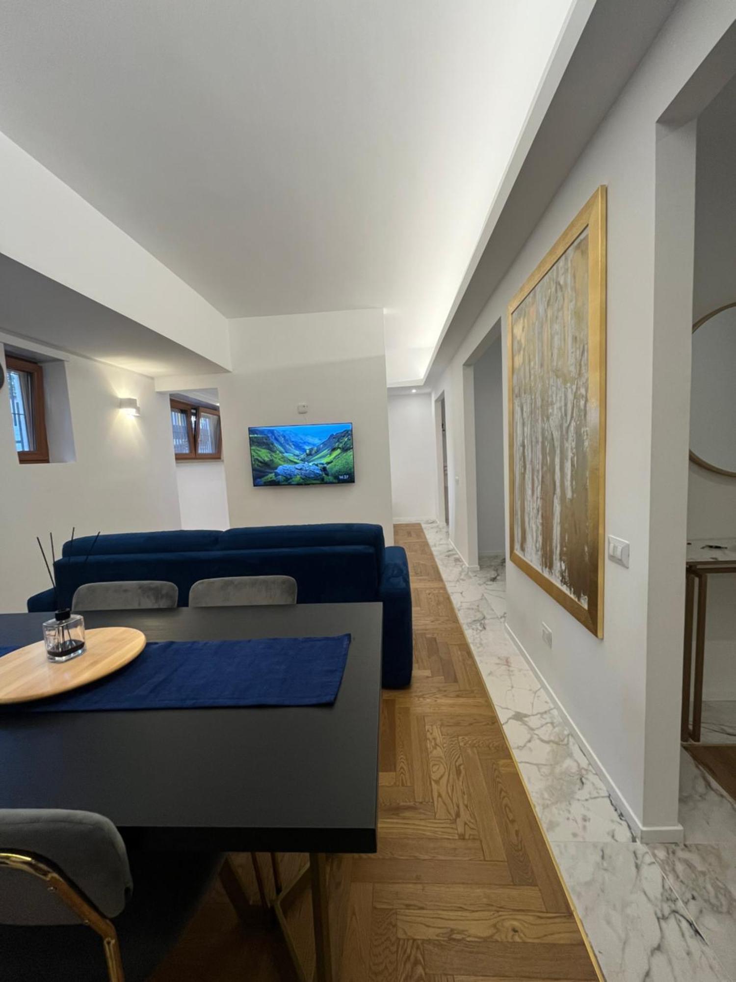 Savoia House, Modern Near Borghese Apartment Rom